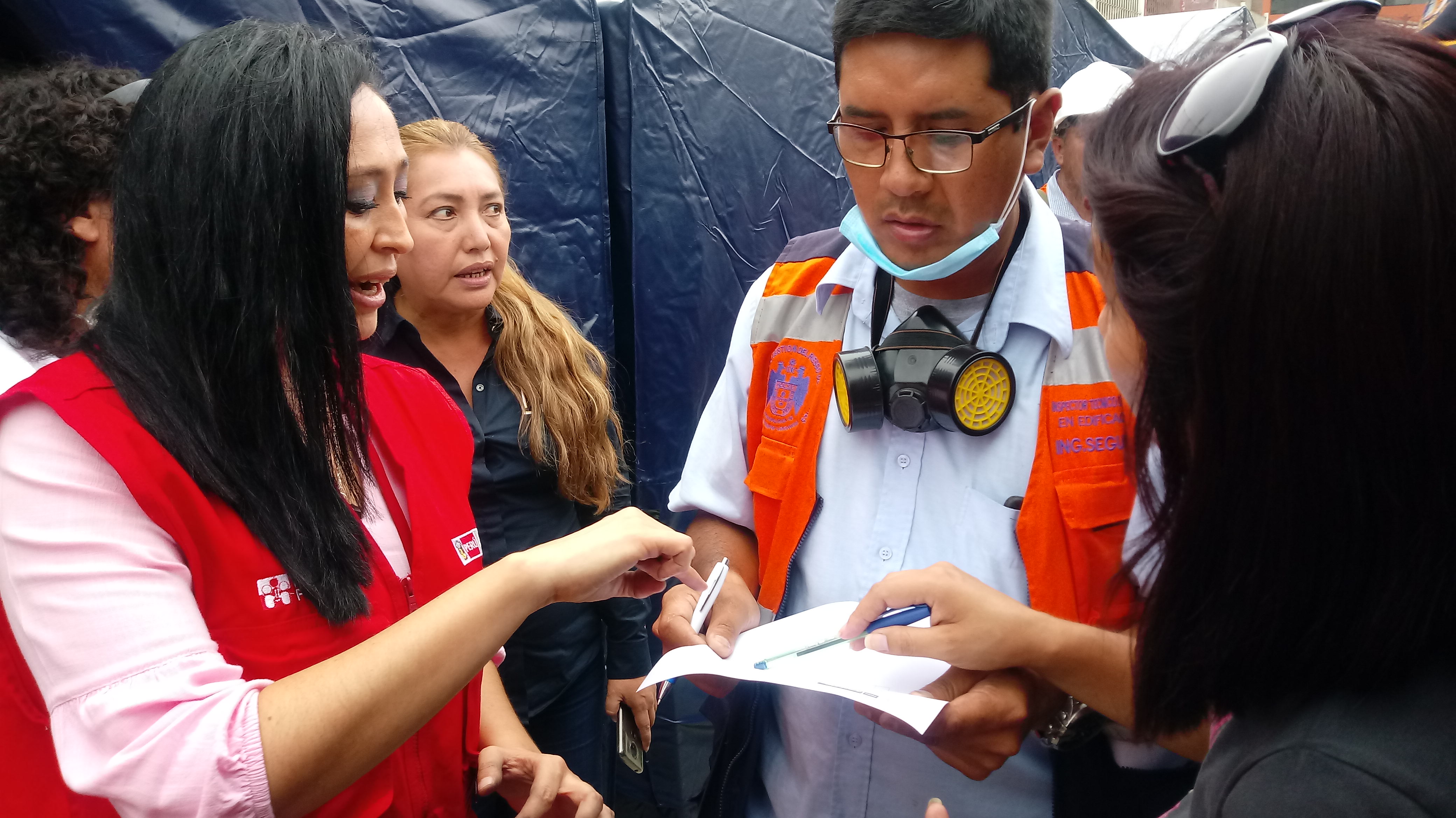IMG-20190114-WA0027 A fin de seguir apoyando a los vecinos del distrito de San Juan de Lurigancho, quienes se encuentran en alerta sanitaria por el aniego producido por la rotura de una…