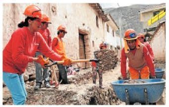 Correo (Huánuco)

10/04/2019

La directora nacional de Trabaja Perú, Flor Blanco Hauchecorne, señaló que se generará 500 empleos temporales y que los trabajos están vinculados en descolmatación de cauces en ríos y quebradas,…