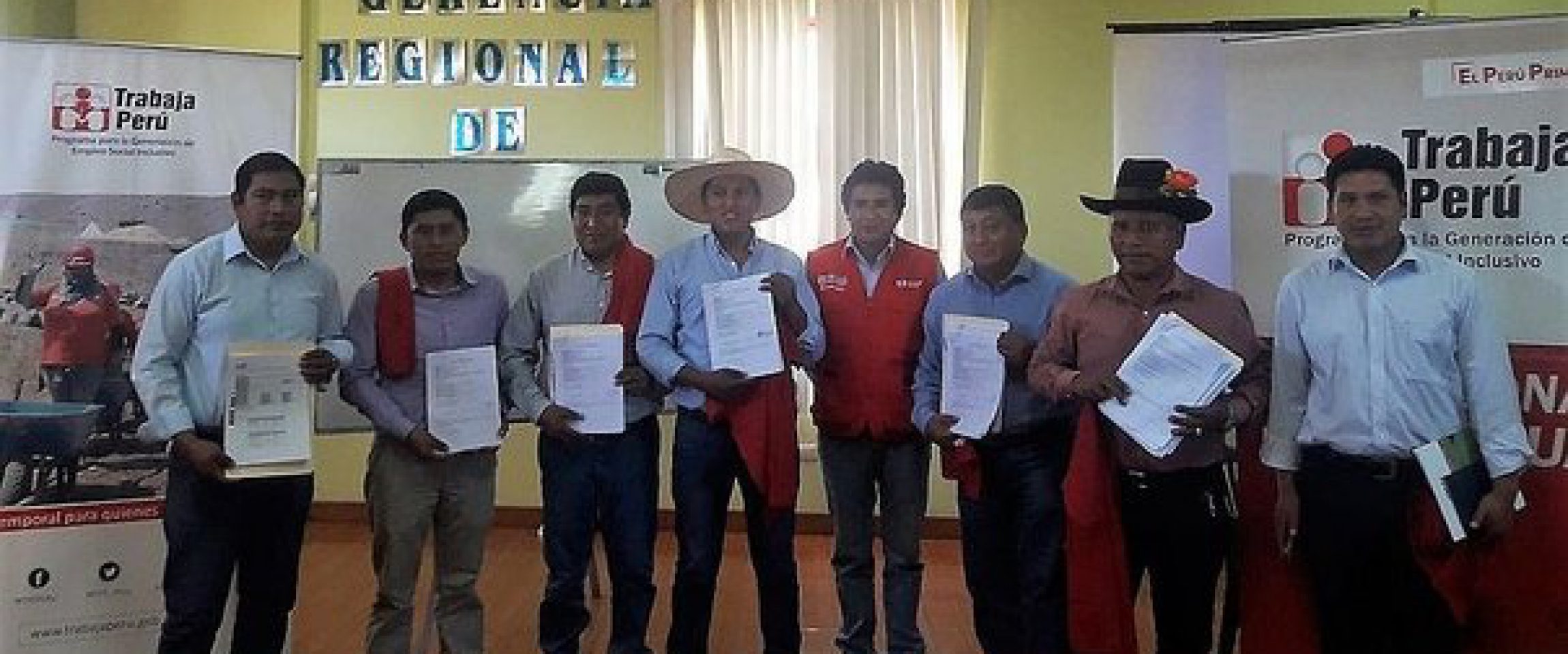 Correo (Moquegua)

10/04/2019

Alcaldes de la provincia Sánchez Cerro sostuvieron encuentro con representantes de Programa.

El jefe de la Unidad Zonal de Trabaja Perú en Moquegua, Julio Gonzáles Cáceres, manifestó que dichas actividades…