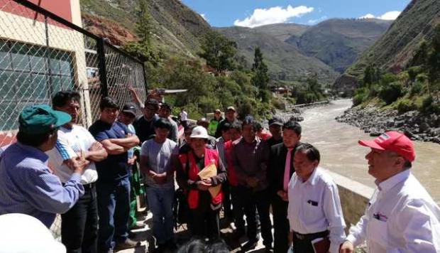 peru21 trabajaperu mayo2019 Perú21
20/05/2019
El Gobierno reforzó la margen derecha del río Mantaro, en la localidad de Tambillo (Huancavelica), para reducir el riesgo de inundaciones, informó el Ministerio de Trabajo y Promoción del Empleo…