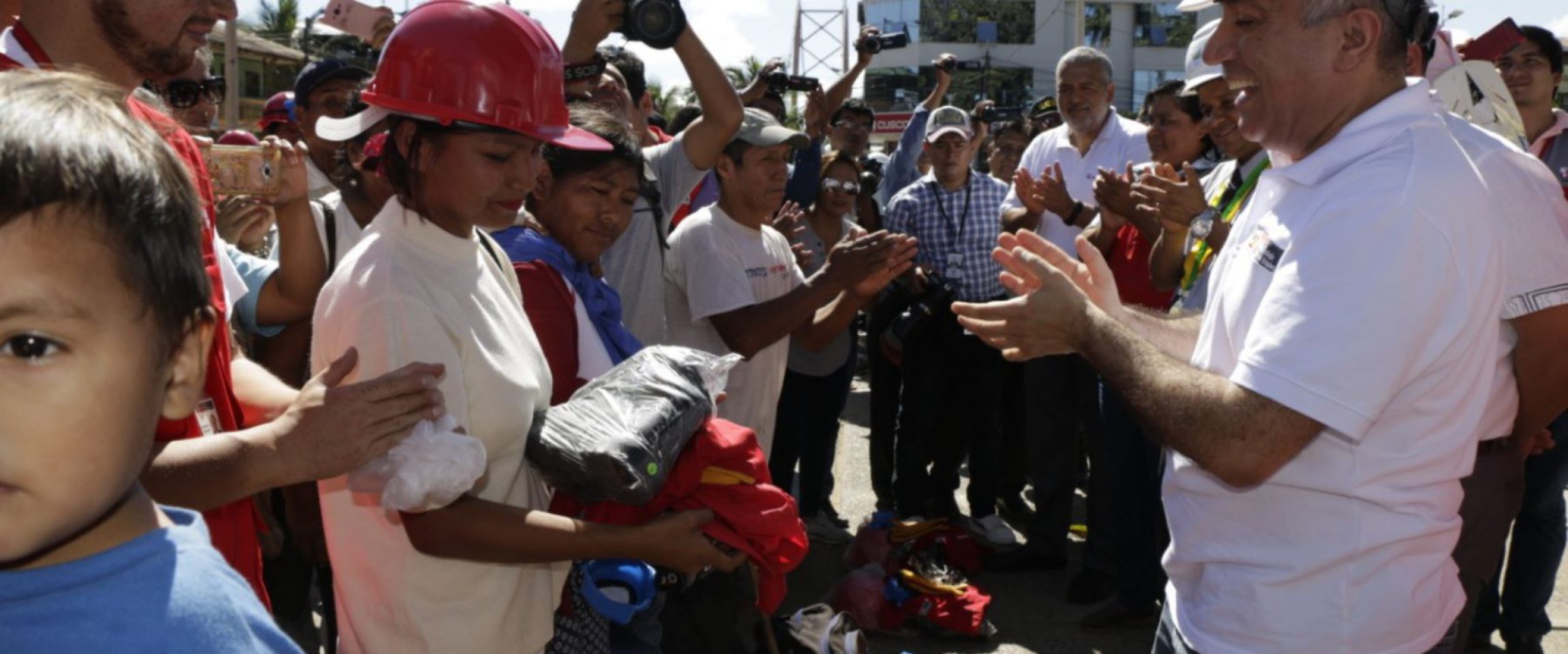 andina trabajaperu 7julio Andina
07/06/2019
El viceministro de Promoción del Empleo y Capacitación Laboral, Javier Palacios Gallegos, dio inicio a las Actividades de Intervención Inmediata (AII) que el Ministerio de Trabajo y Promoción del Empleo…