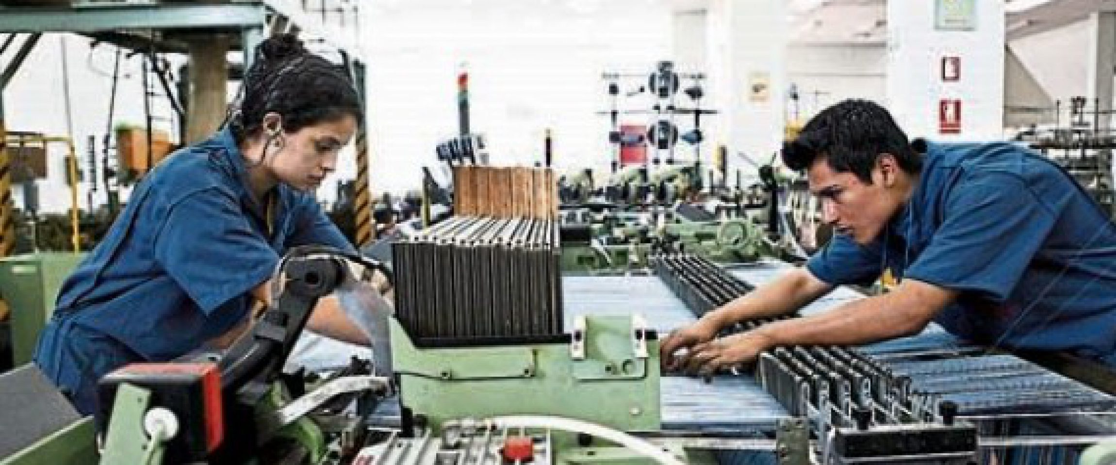 gestion trabajaperu junio2019 Gestión
24/06/2019
La ministra Sylvia Cáceres firmó un convenio interinstitucional con la Municipalidad de Lima para financiar la ejecución de tres proyectos de infraestructura social a través del programa Trabaja Perú.
Puedes leer…