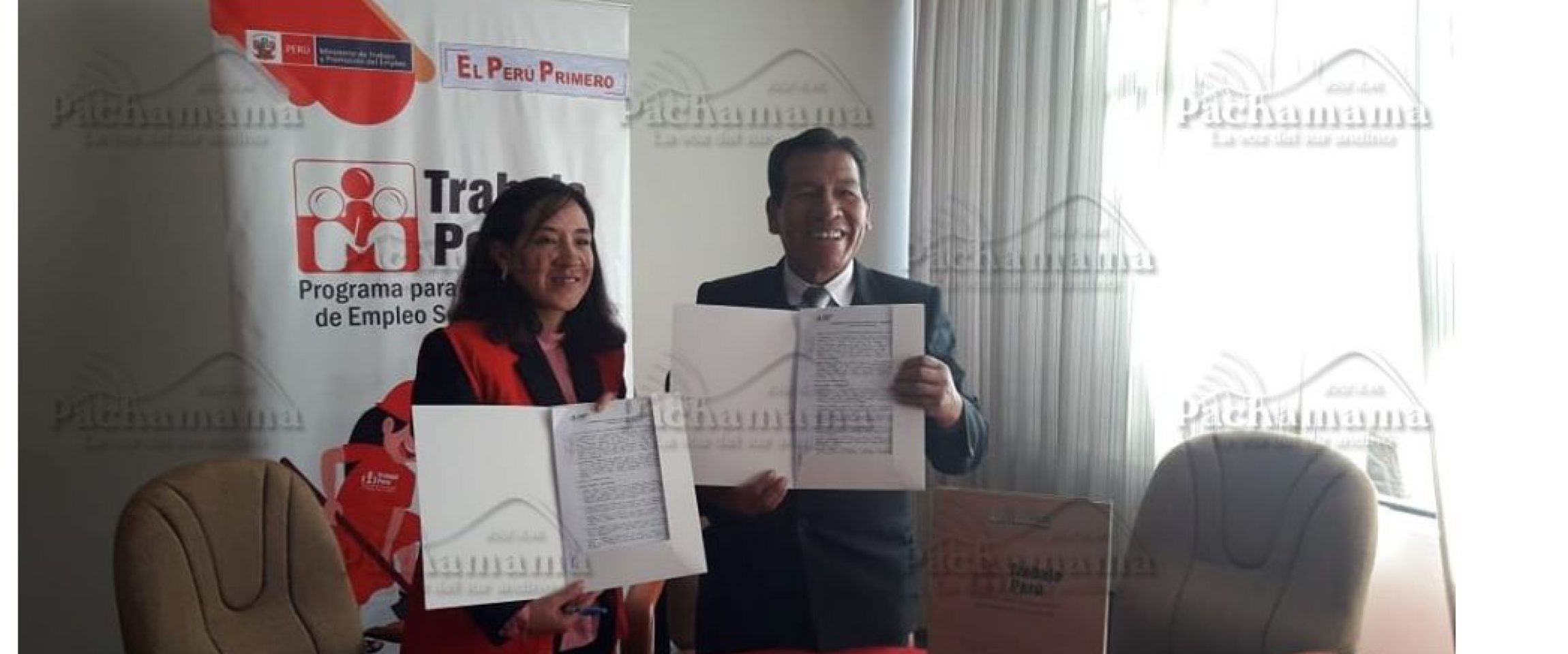 pachamama trabajaperu junio2019 Pachamama Radio (Puno)
12/06/2019
El Alcalde de la Municipalidad Provincial de Melgar Esteban Álvarez Ccasa y la representante del Programa Trabaja Perú firmaron un convenio para la ejecución de dos proyectos para…
