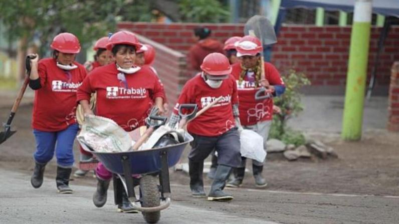 radio nacional trabajaperu agosto2019 Radio Nacional
02/08/2019
La directora ejecutiva del programa Trabaja Perú, Flor Blanco informó a que se han iniciado 295 obras de construcción a nivel nacional para dar empleo a 17 mil personas…