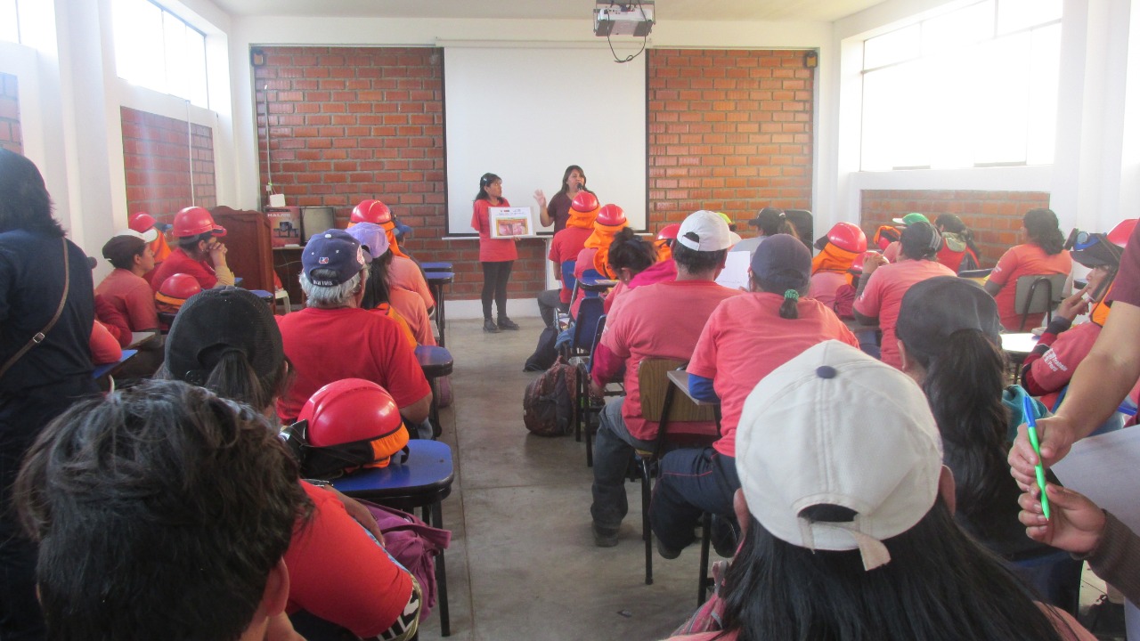 charla ets trabajaperu setiembre2019 1 Un total de 42 beneficiarios de Trabaja Perú del distrito de Reque, de la provincia de Chiclayo, Lambayeque, participaron de una charla sobre prevención de enfermedades de transmisión sexual (ETS),…