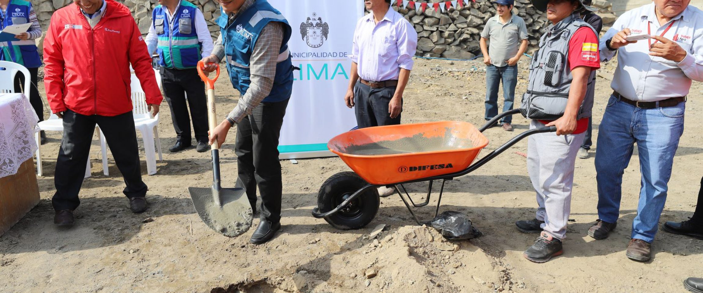 municipalidad de lima trabajaperu setiembre2019 Andina
06/09/2019
La Municipalidad de Lima inició la construcción de losas deportivas de uso múltiple en asentamientos humanos de Carabayllo y Ate, con una inversión de S/ 1’419,338. Las obras tendrán un…