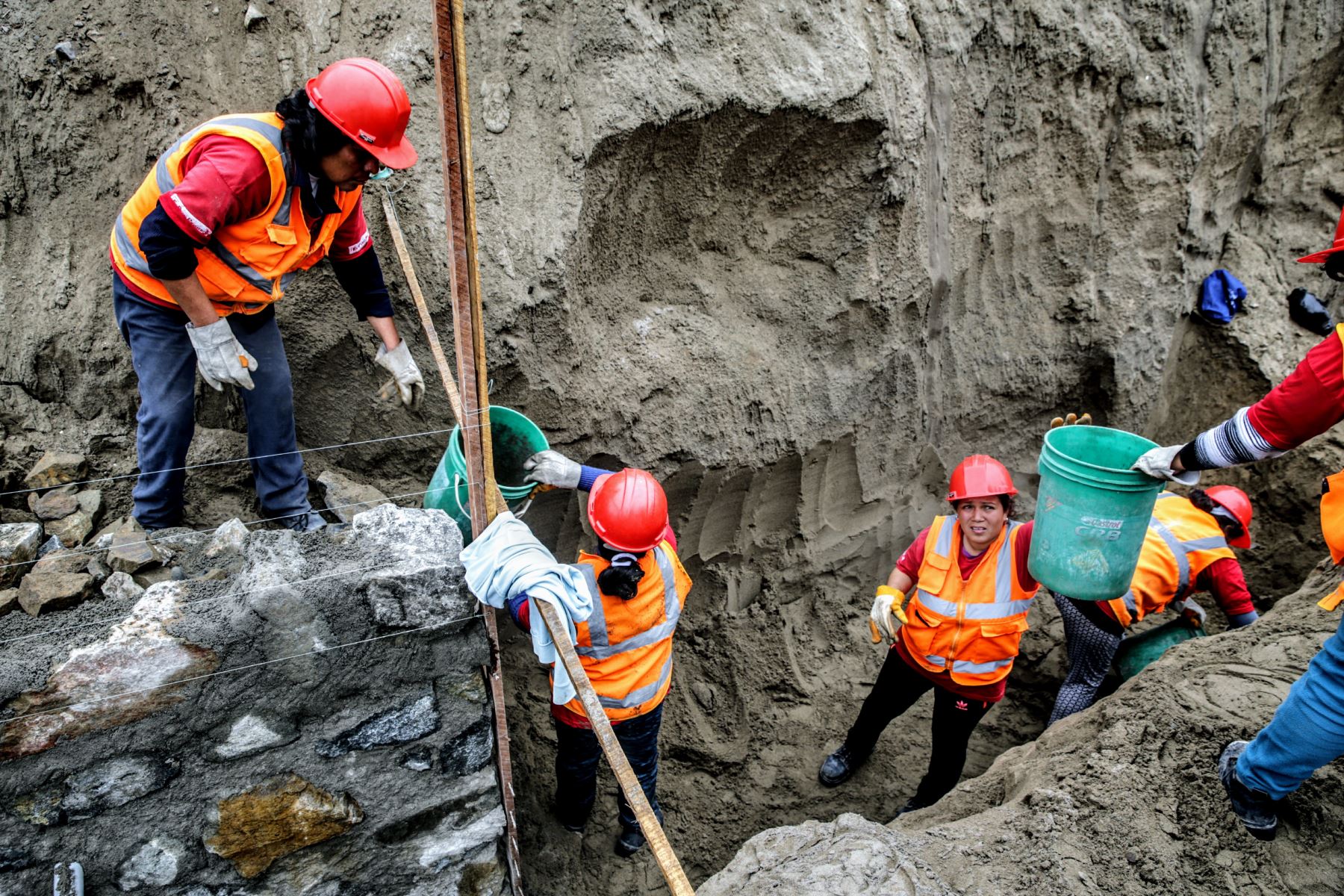andina 2019 trabajaperu Andina
15/10/2019
Se financiará 34 proyectos de infraestructura básica, anuncia programa Trabaja Perú.
Puedes leer la nota completa aquí.…