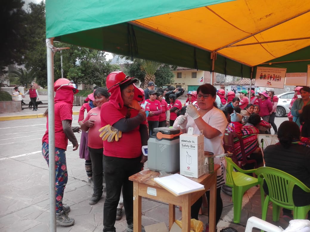 cusco campana salud trabajaperu2019 1 La Unidad Zonal de Trabaja Perú en Cusco, en coordinación con la municipalidad del distrito de Lucre, de la provincia de Quispicanchi, y la posta de salud local, organizó una…