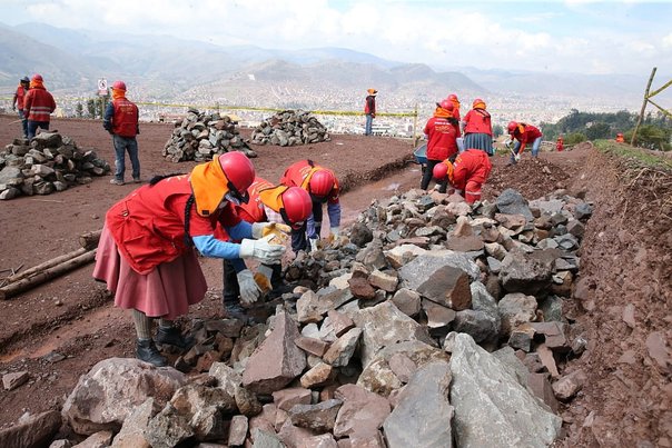 correo trabajaperu2019 noviembre cusco Correo (Cusco)
14/11/2019
La titular del MTPE, Sylvia Cáceres, remarcó que en Cusco el Gobierno promueve la inclusión social y precisó, en ese sentido, que está generando 1,259 empleos temporales por medio…