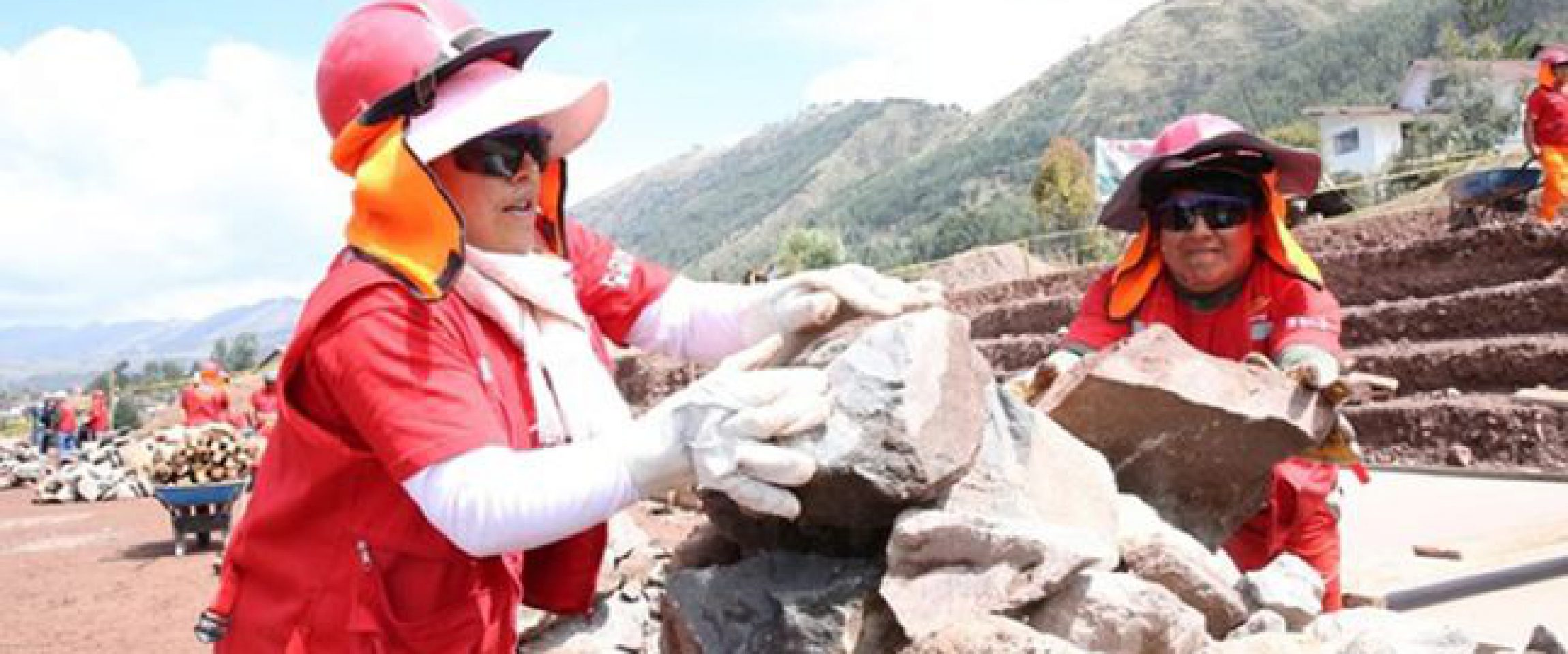 La República

14/11/2019

Los trabajos temporales son generados con el cofinanciamiento, por parte del Ejecutivo, de 20 proyectos que se ejecutan en seis provincias de Cusco. Programa es promovido por el Ministerio…