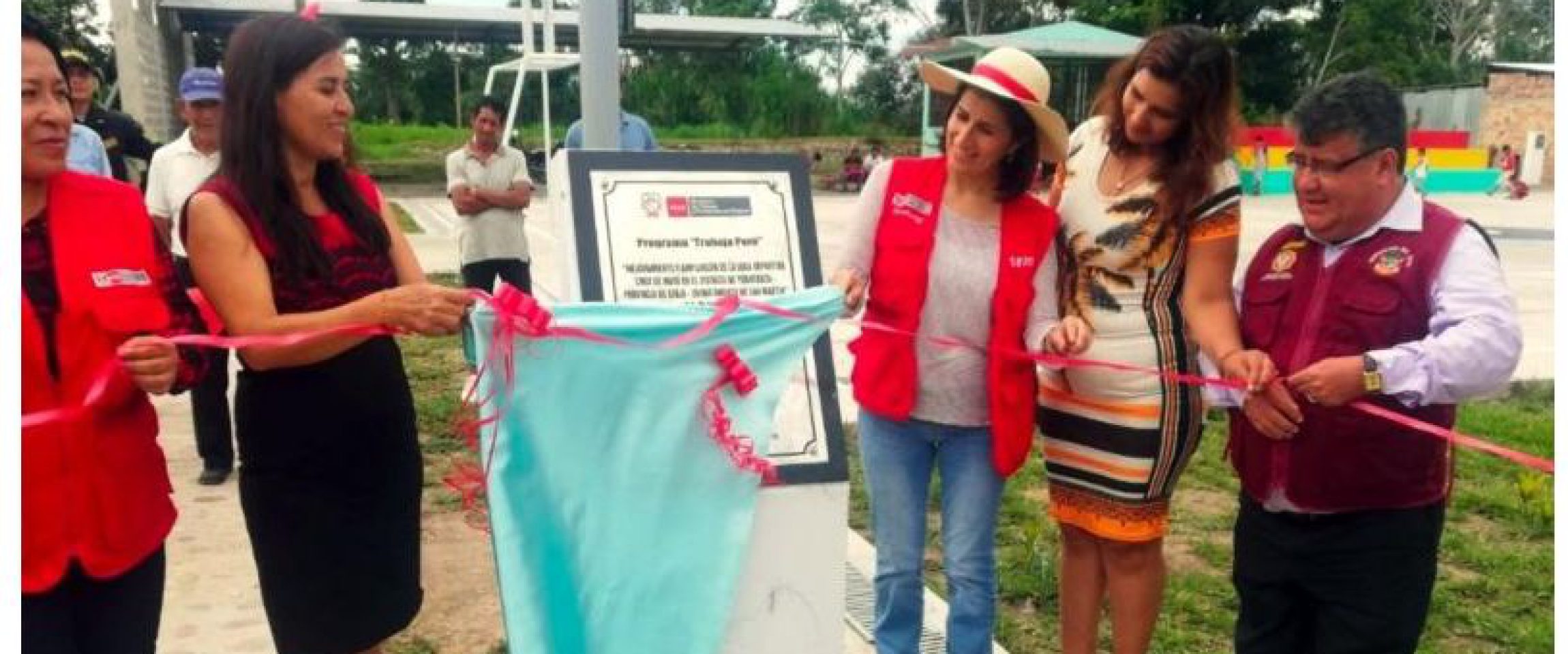 radionacional trabajaperu2019 Radio Nacional
17/12/2019
Cerca de 100 empleos temporales en beneficio de los pobladores de Yuracyacu desempleados, en situación de pobreza y pobreza extrema de dicho distrito ubicado en la provincia de Rioja,…