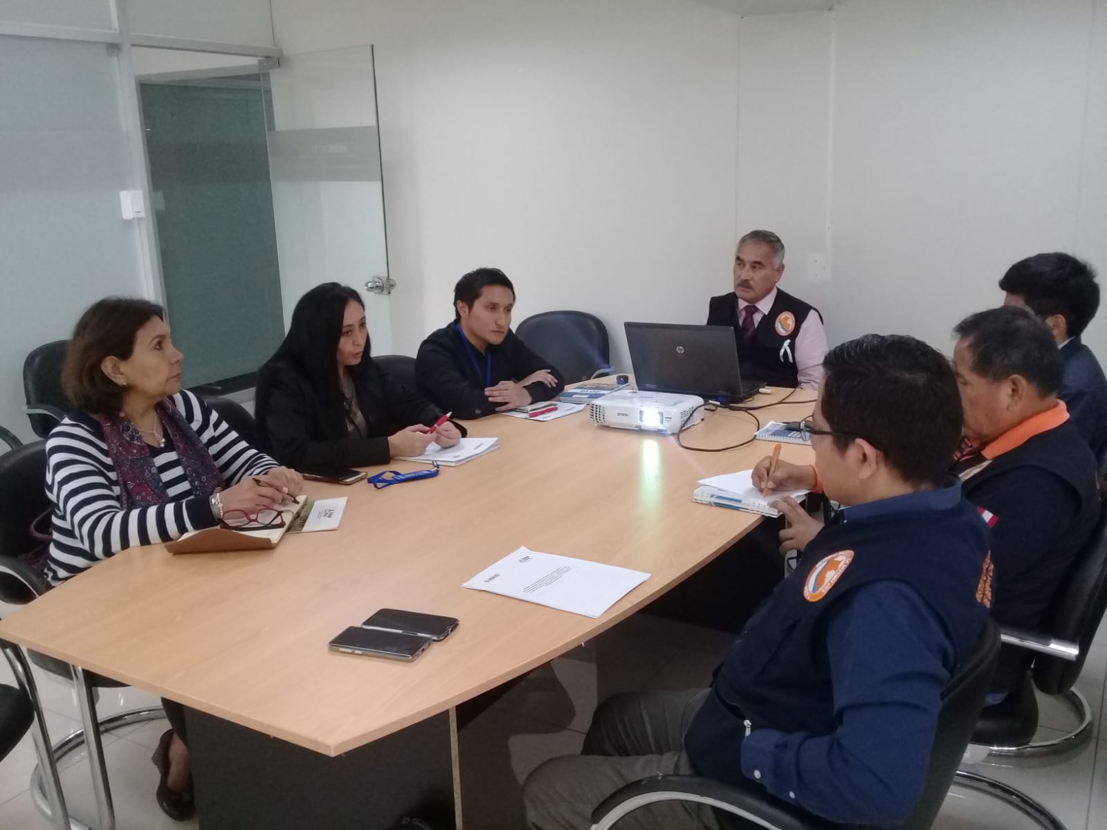 reunion indeci trabajaperu2019 Representantes de Trabaja Perú y del Instituto Nacional de Defensa Civil (Indeci) se reunieron el pasado 27 de noviembre con el fin de ultimar detalles para la firma de un…