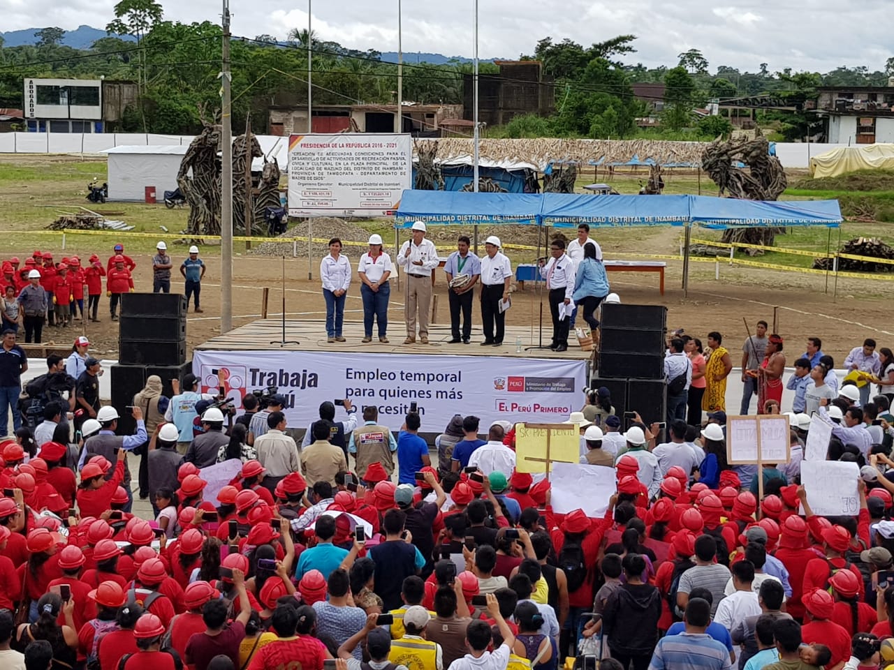 madre de dios martin vizcarra trabajaperu2020 4 El presidente Martín Vizcarra supervisó una obra de infraestructura básica, social y económica, intensiva en mano de obra no calificada, que Trabaja Perú cofinancia en Inambari, provincia de Tambopata, Madre…