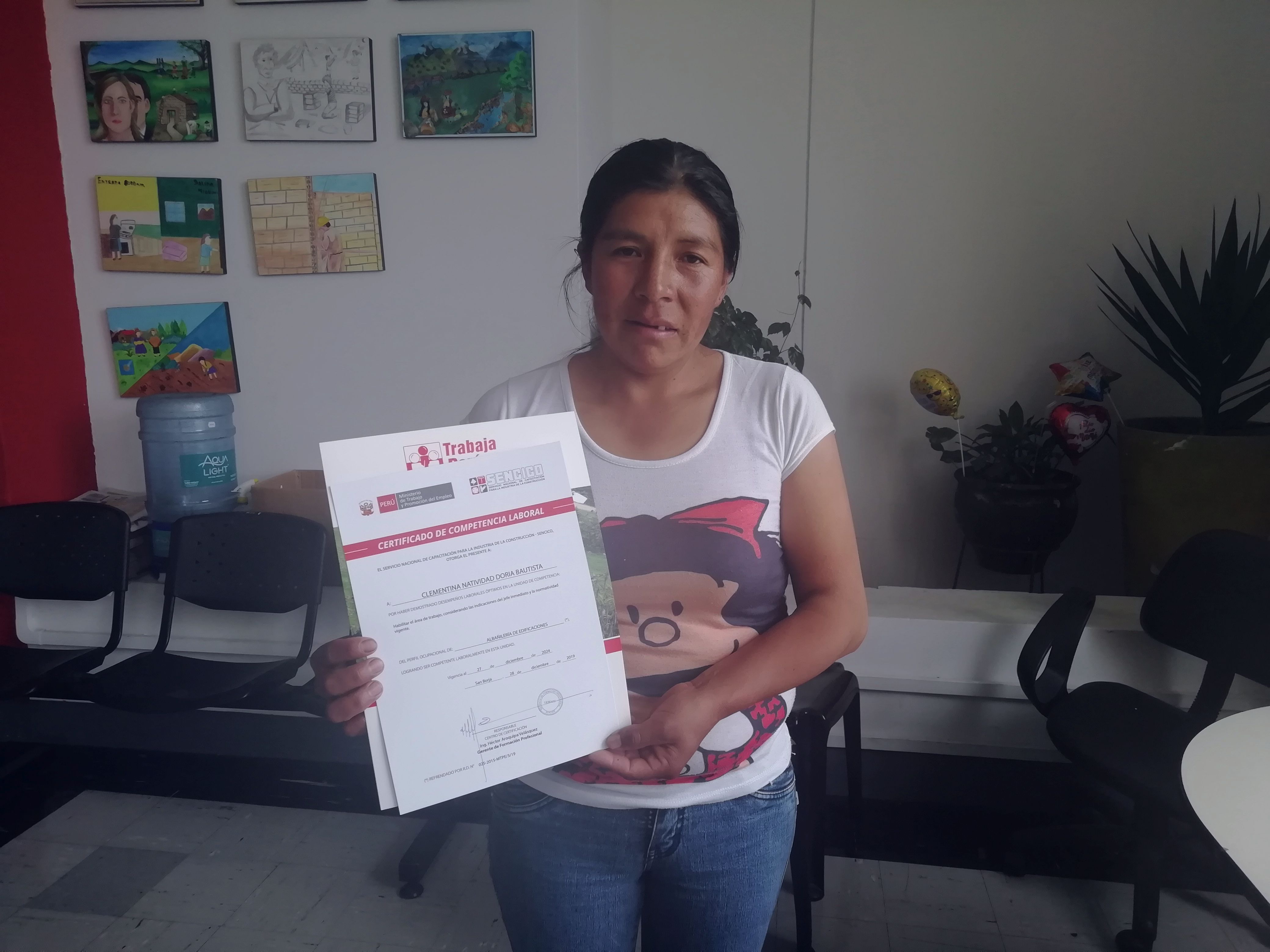 doria trabajaperu2020 Si bien toda la alegría que Clementina Doria siente no está descrita en el certificado que, con mucho esfuerzo, ha logrado ganar, este es la causa de su dicha. En…