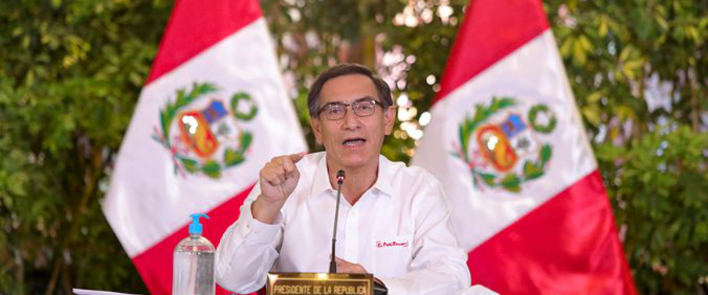 vizcarra arranca peru trabaja El Regional (Piura)
15/06/2020
Un programa agresivo para la reactivación de la economía, anunció el presidente de la República Martín Vizcarra Cornejo, quien precisó que se pondrá en marcha el programa “Arranca…