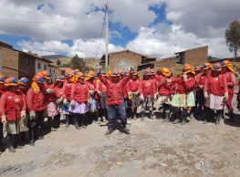 Más de 105 mil peruanos y peruanas se registraron para postular a los más de 71 mil empleos temporales que serán generados por  Trabaja Perú, junto a los gobiernos locales…